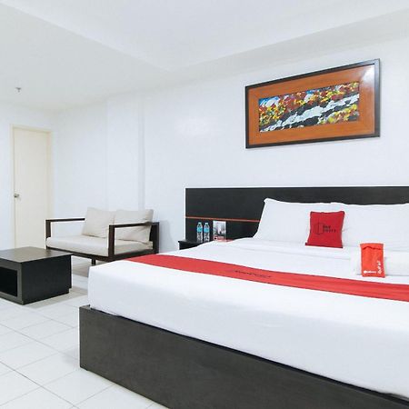 Reddoorz Plus At Evangelista Street Makati Makati City Exterior photo