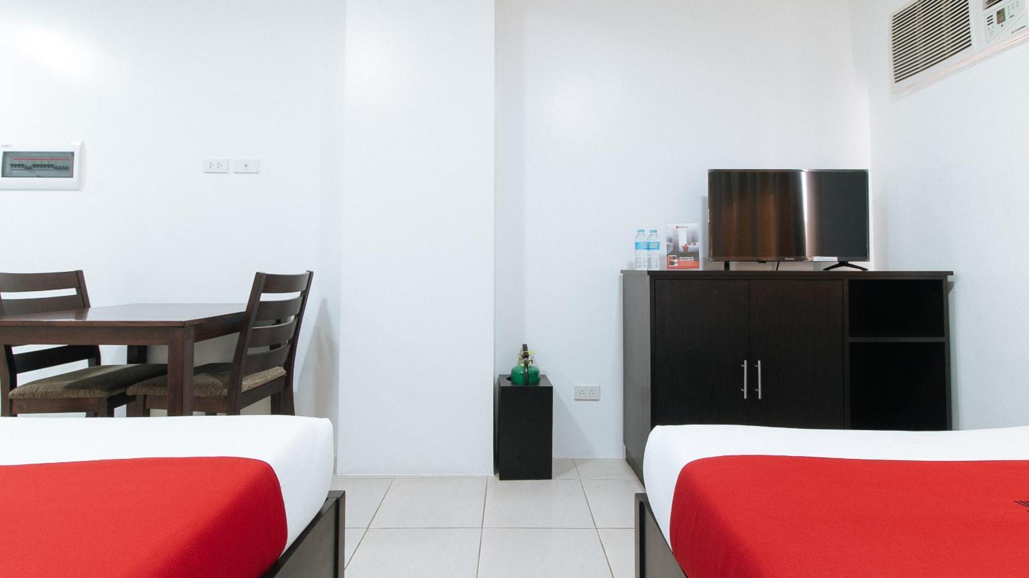 Reddoorz Plus At Evangelista Street Makati Makati City Exterior photo